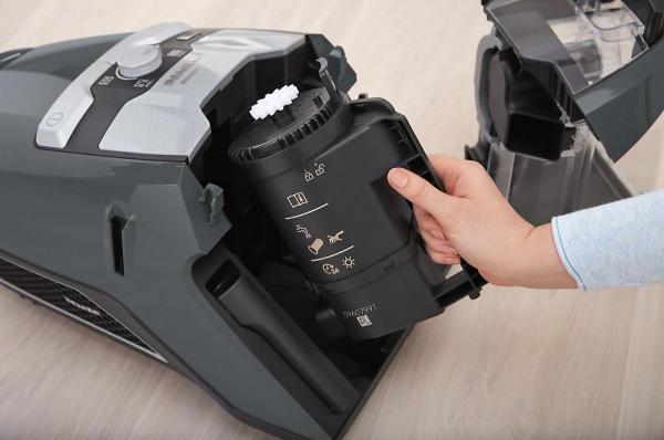 MIELE Blizzard CX1 Grafitově šedá