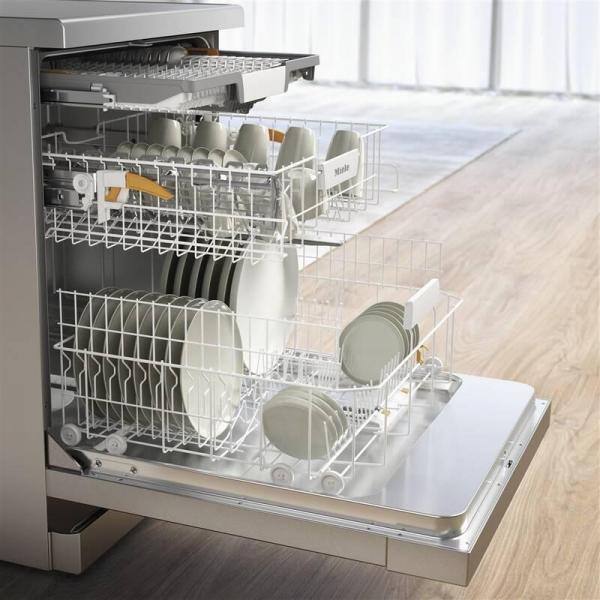 MIELE G 5811 SC Front Active Plus  CleanSteel