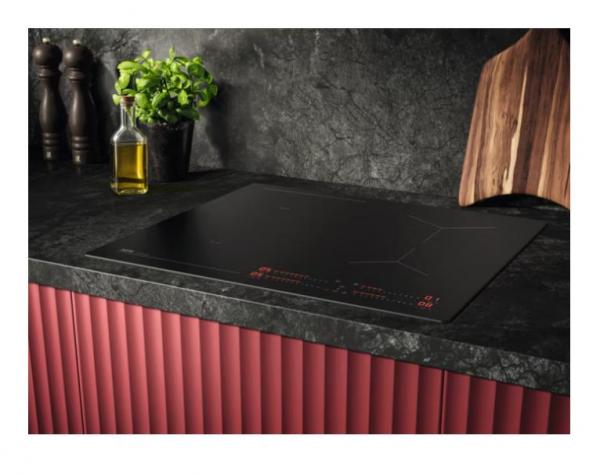 AEG PI7000S60 + 5 LET ZÁRUKA 