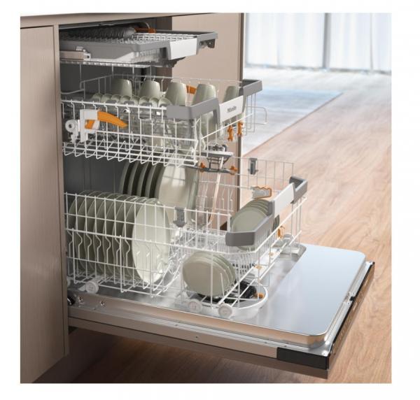 MIELE  G 7658 SCVi XXL AutoDos Obsidian černá