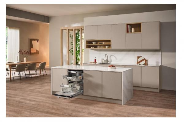 MIELE  G 7658 SCVi XXL AutoDos Obsidian černá