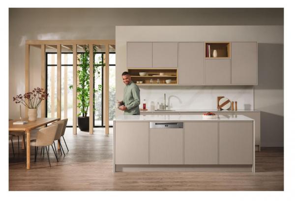 MIELE G 5817 SCi XXL Active Plus Nerez CleanSteel